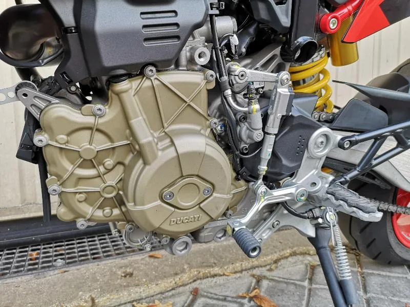 HYPERMOTARD