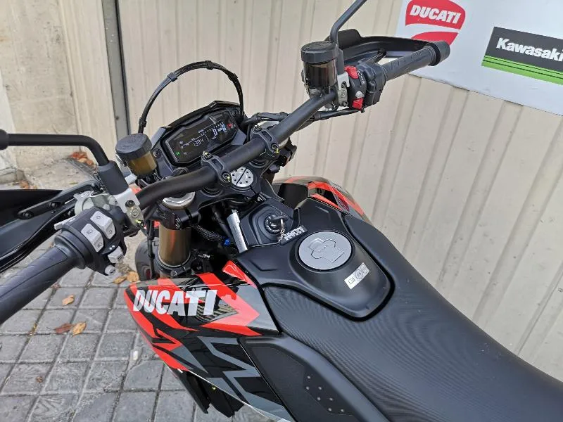 HYPERMOTARD