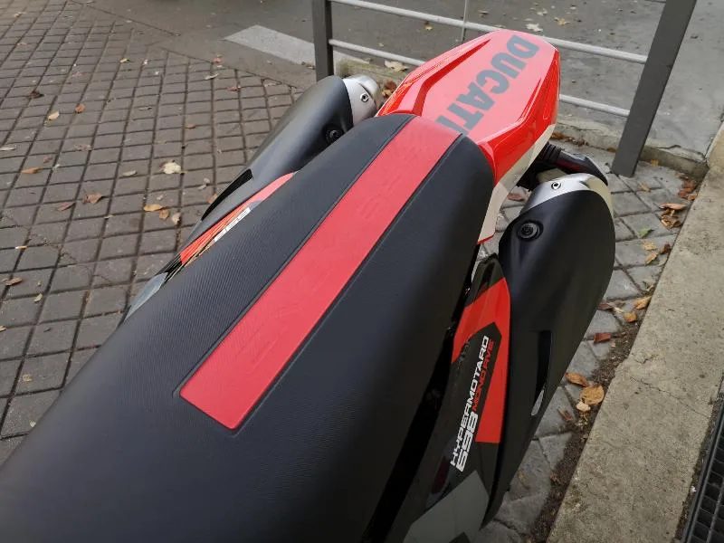 HYPERMOTARD