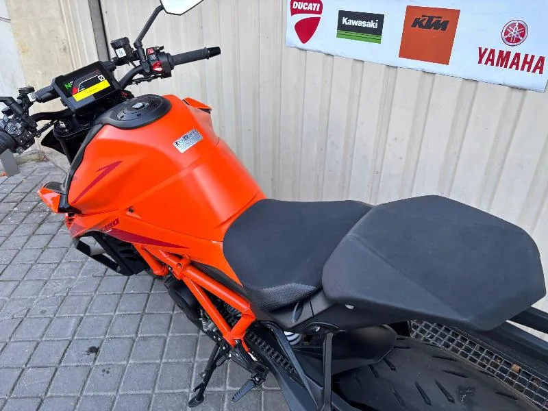 1390 SUPER DUKE R
