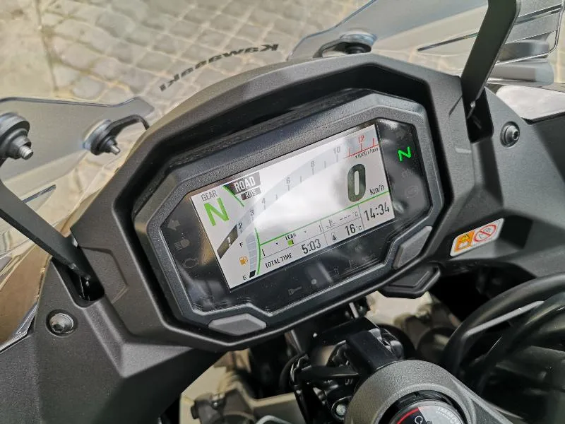 NINJA 1100 SX
