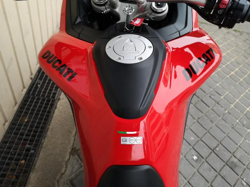 MULTISTRADA V2