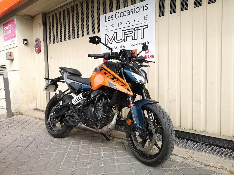 125 DUKE ABS