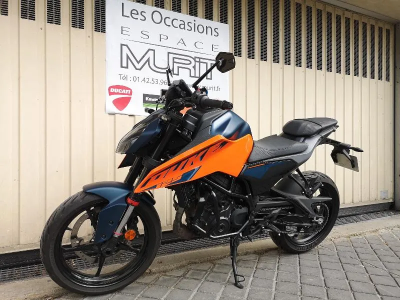 125 DUKE ABS