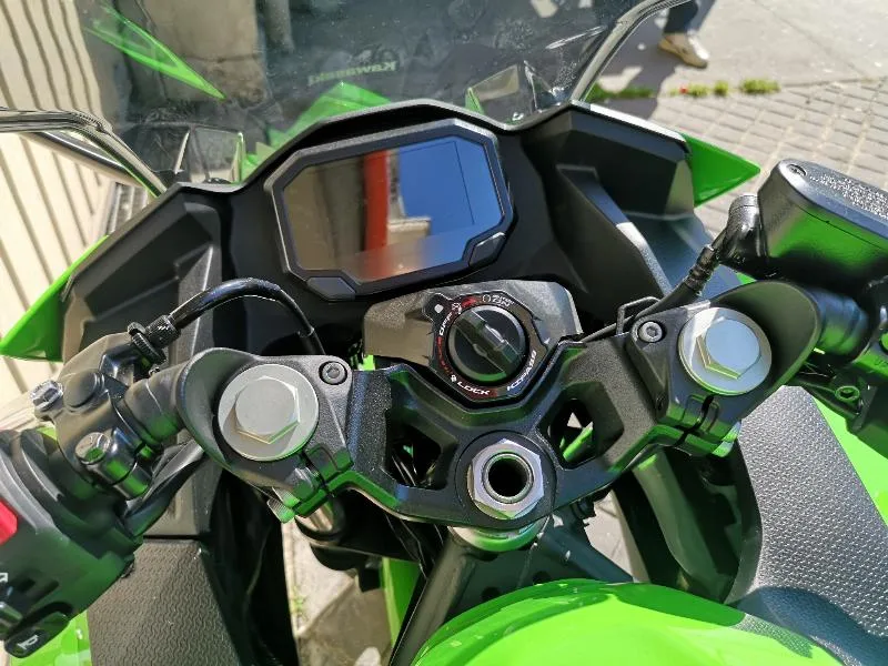 Ninja 500 SE