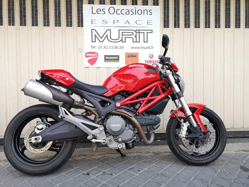 696 MONSTER 2012