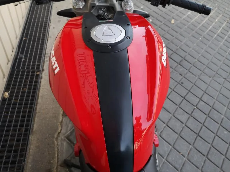 696 MONSTER