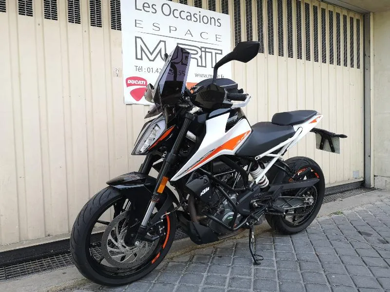 390 DUKE ABS