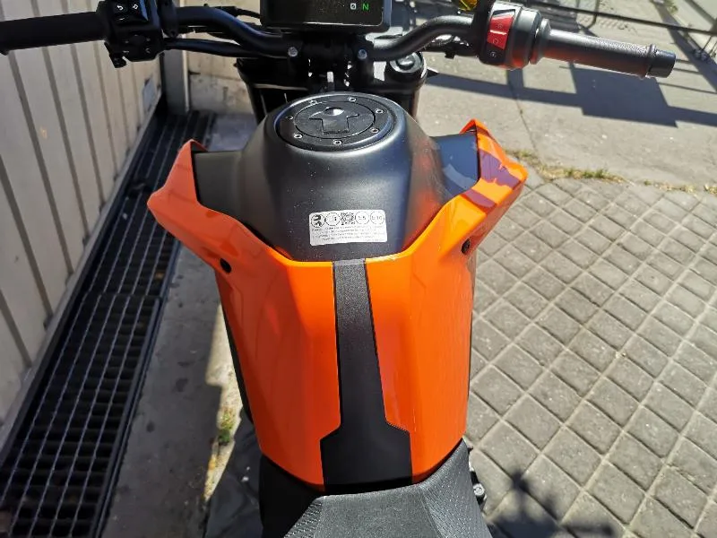 790 DUKE L