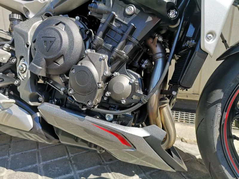 STREET TRIPLE 765 RS