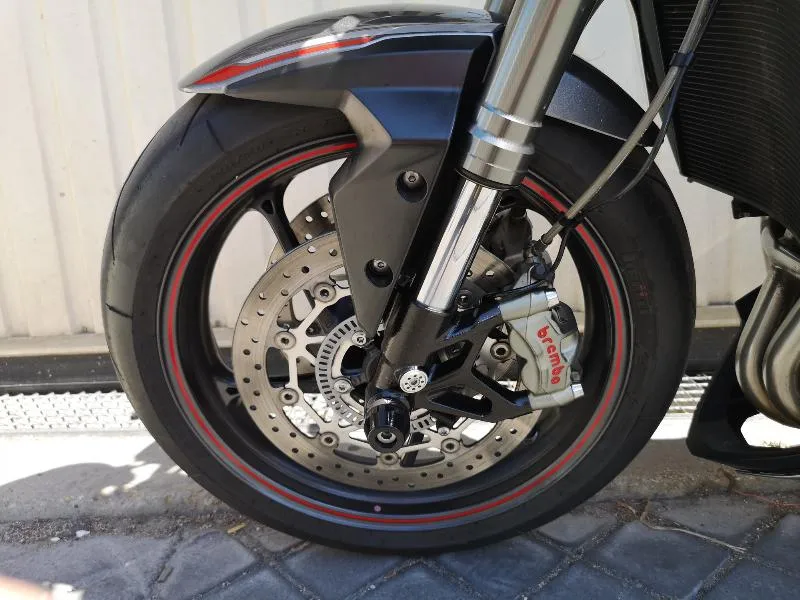 STREET TRIPLE 765 RS