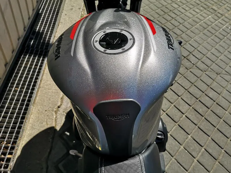 STREET TRIPLE 765 RS