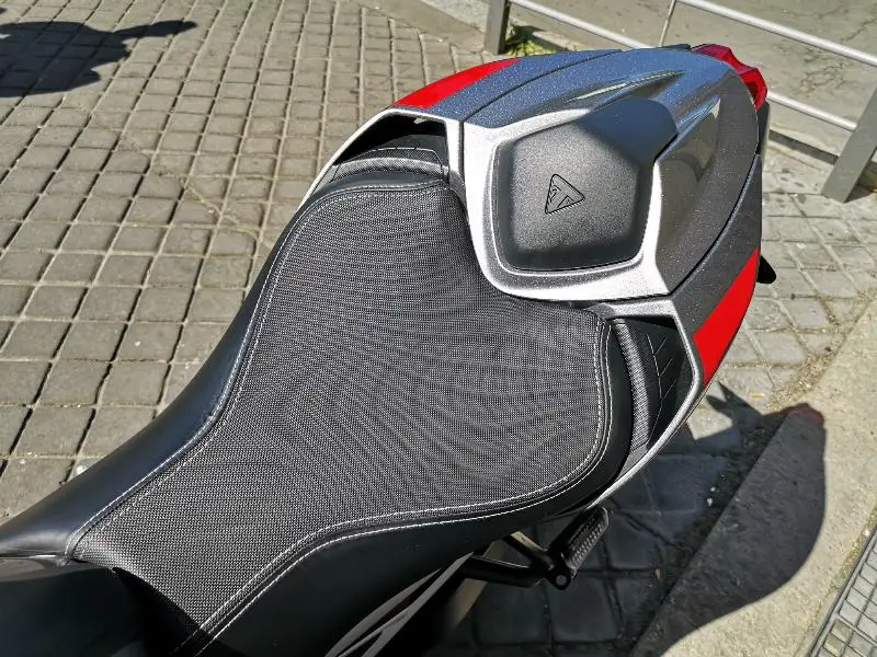 STREET TRIPLE 765 RS
