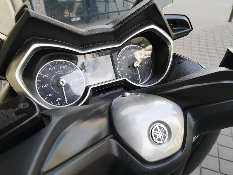 XMAX 125 TECH MAX