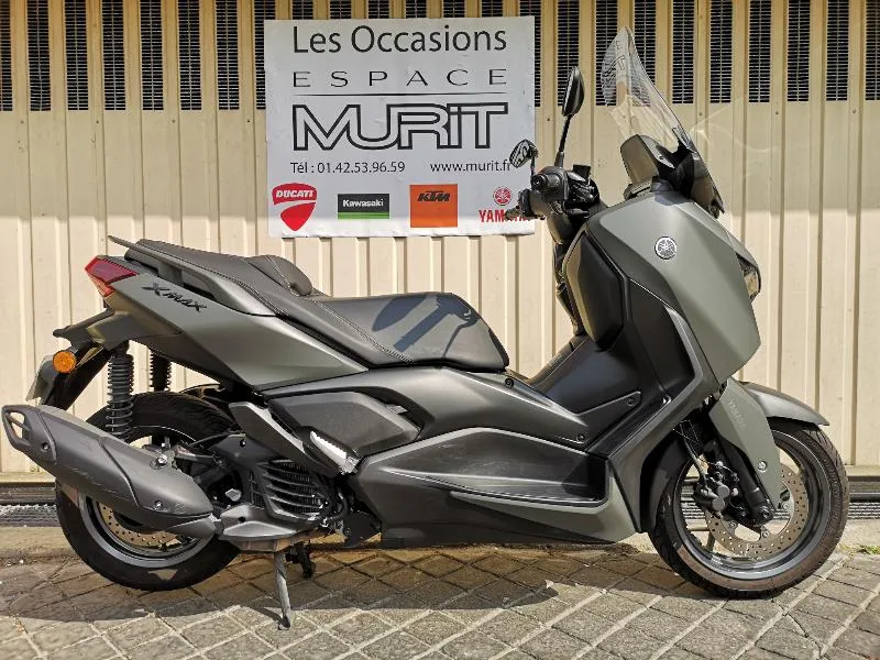 XMAX 125