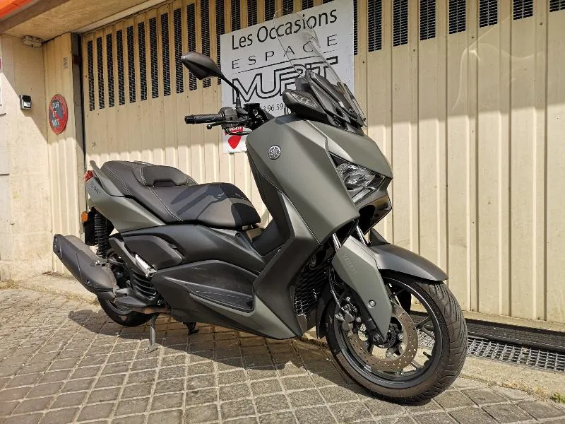 XMAX 125