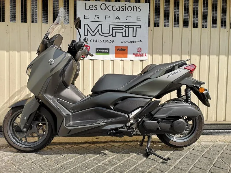 XMAX 125