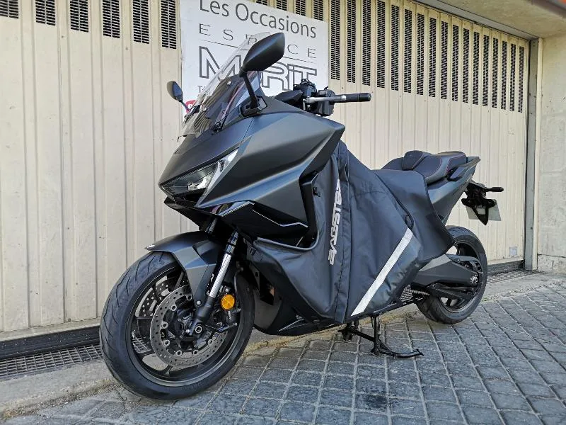 NSS FORZA 750