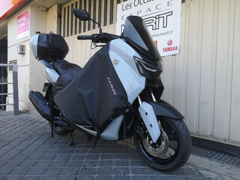 NMAX 125 TECH MAX