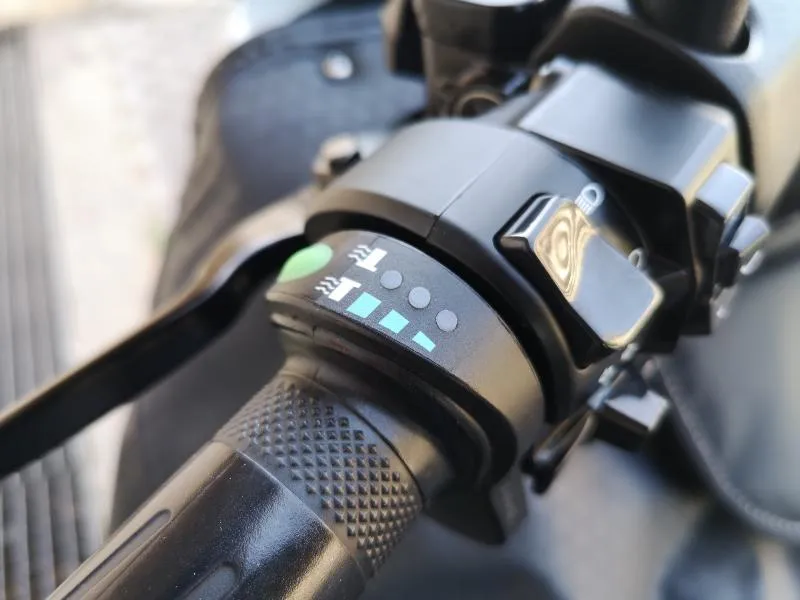 NMAX 125 TECH MAX