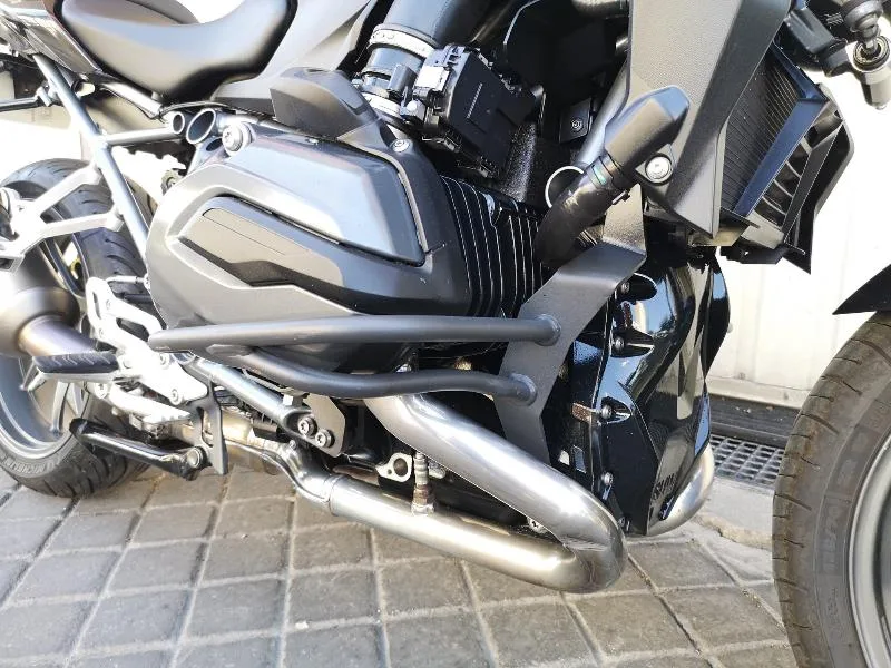 R 1200 R