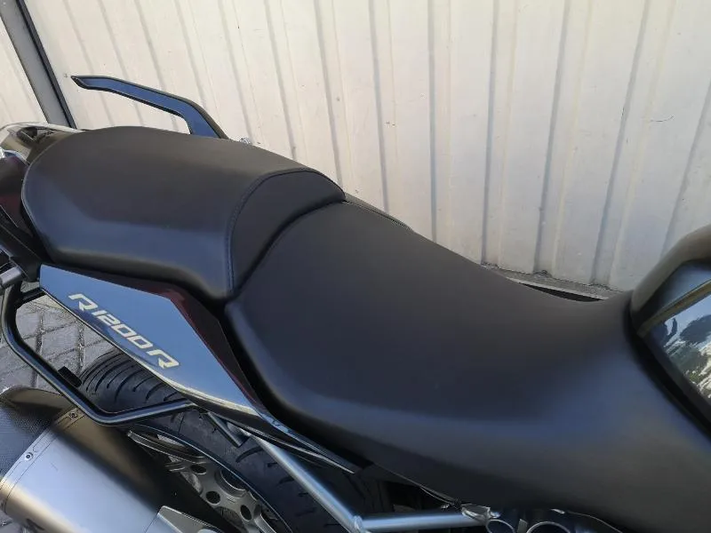 R 1200 R