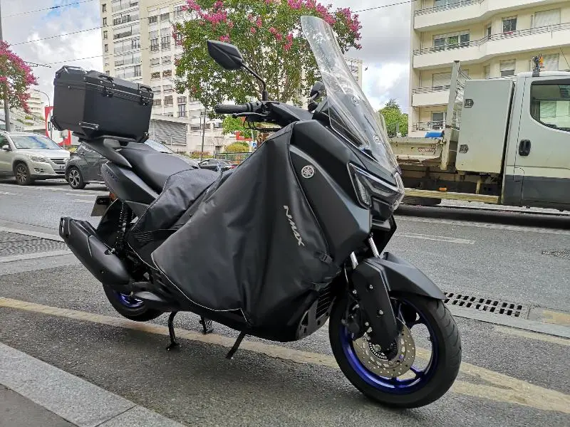 NMAX 125 TECH MAX