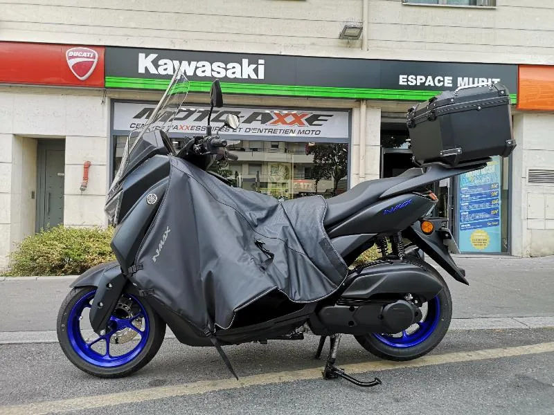 NMAX 125 TECH MAX