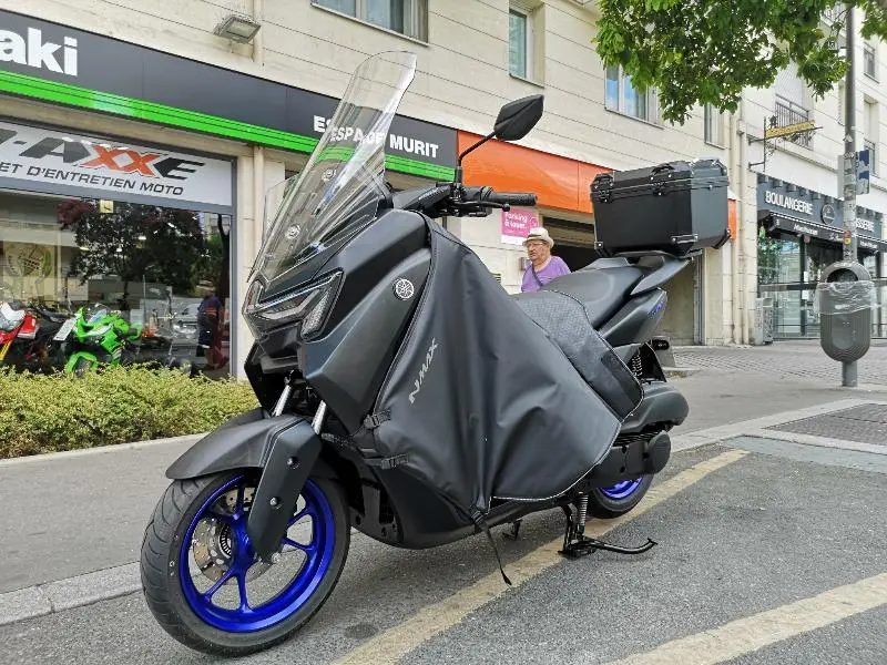 NMAX 125 TECH MAX