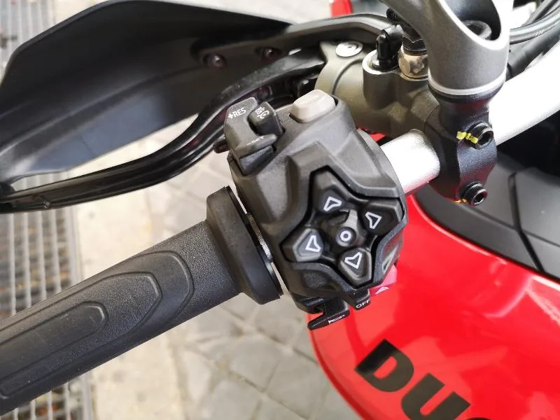 MULTISTRADA V2S