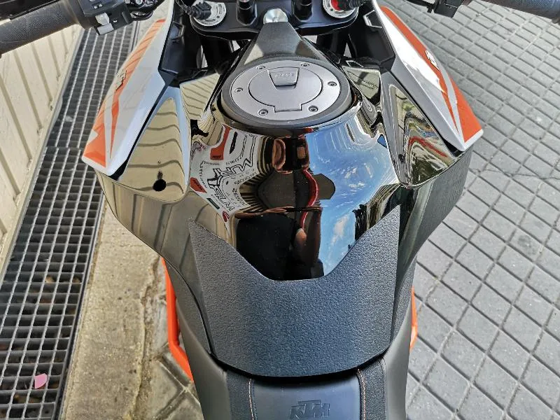 1290 SUPER DUKE GT