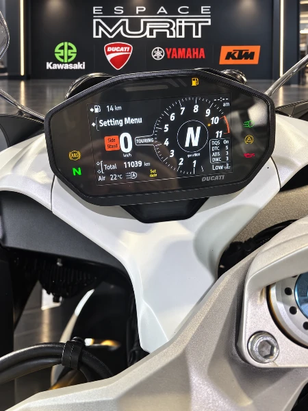 SUPERSPORT 939S