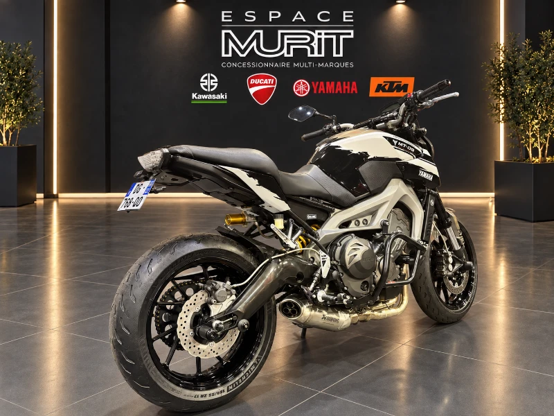 MT09