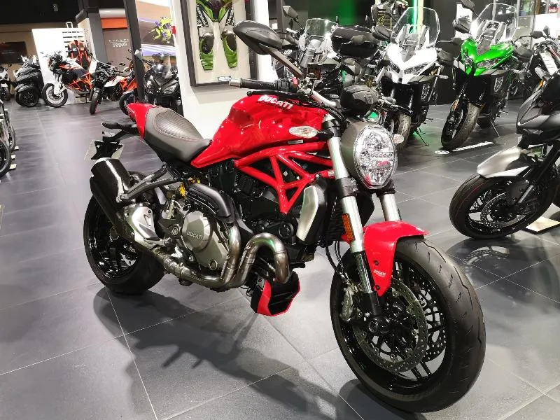 MONSTER 1200 2017