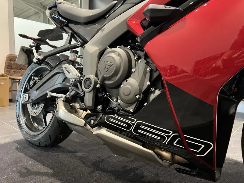 	DAYTONA 660