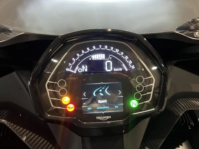	DAYTONA 660