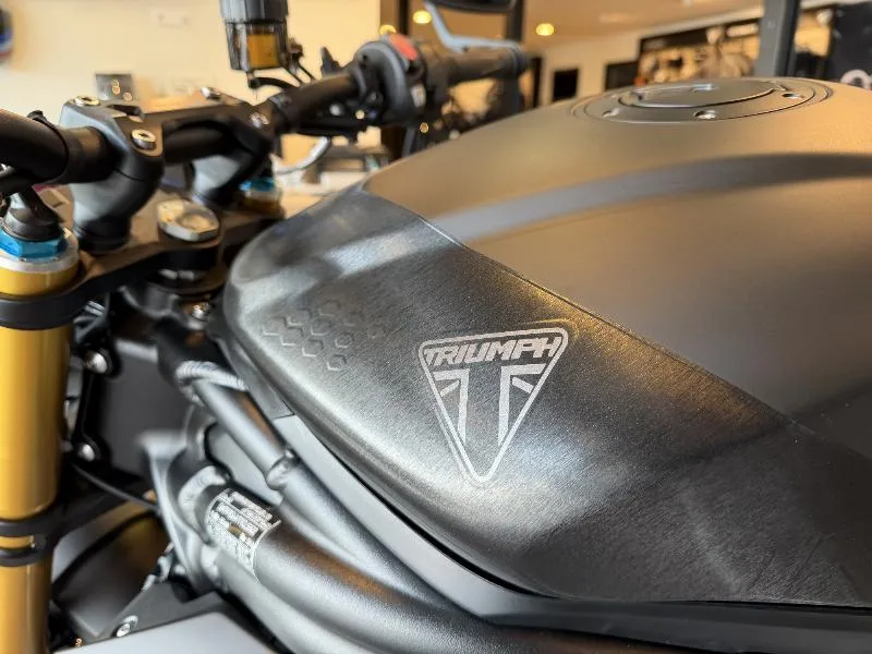 SPEED TRIPLE 1200 RS