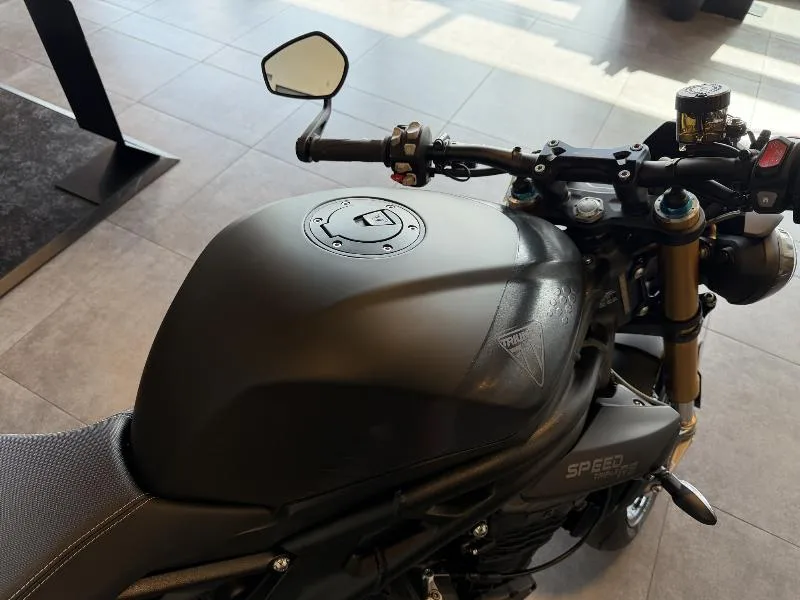 SPEED TRIPLE 1200 RS