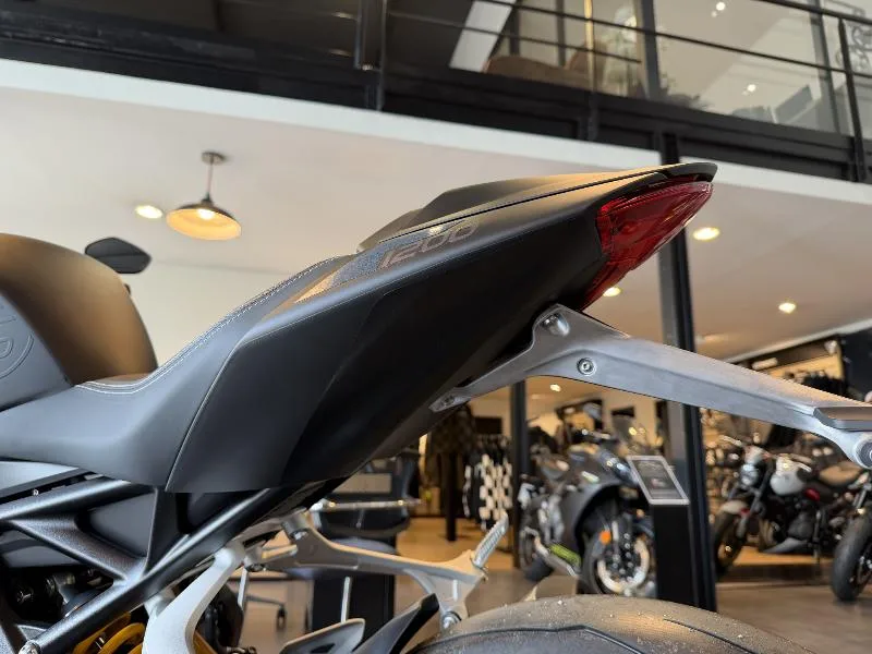 SPEED TRIPLE 1200 RS