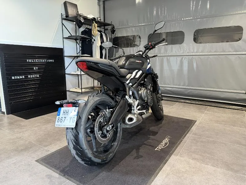 TRIDENT 660
