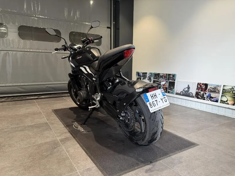 TRIDENT 660