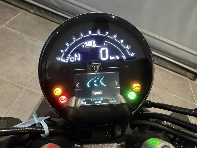 TRIDENT 660