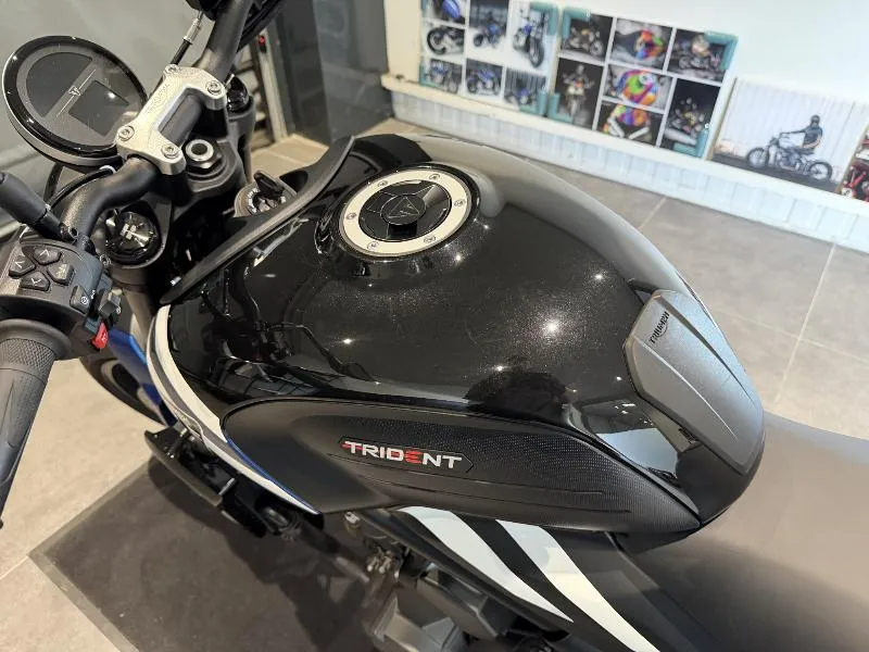 TRIDENT 660