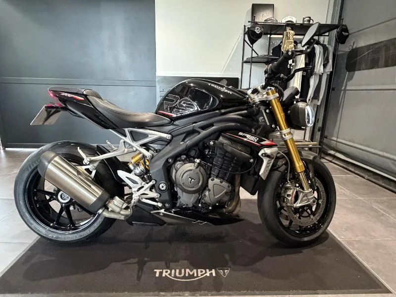 SPEED TRIPLE 1200 RS