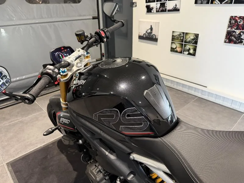SPEED TRIPLE 1200 RS