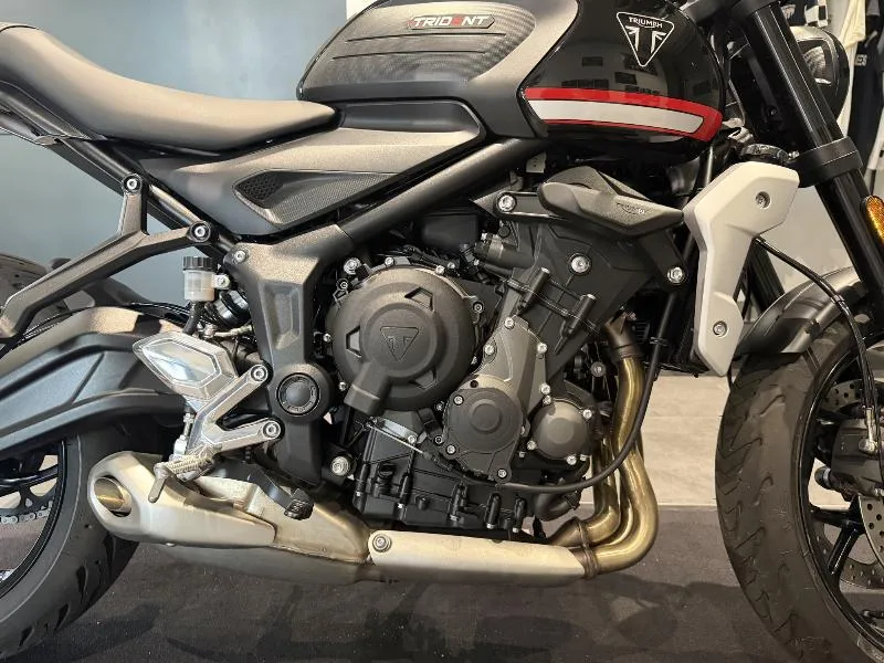 TRIDENT 660