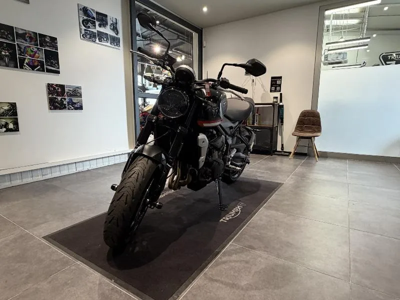 TRIDENT 660