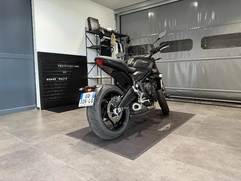 TRIDENT 660