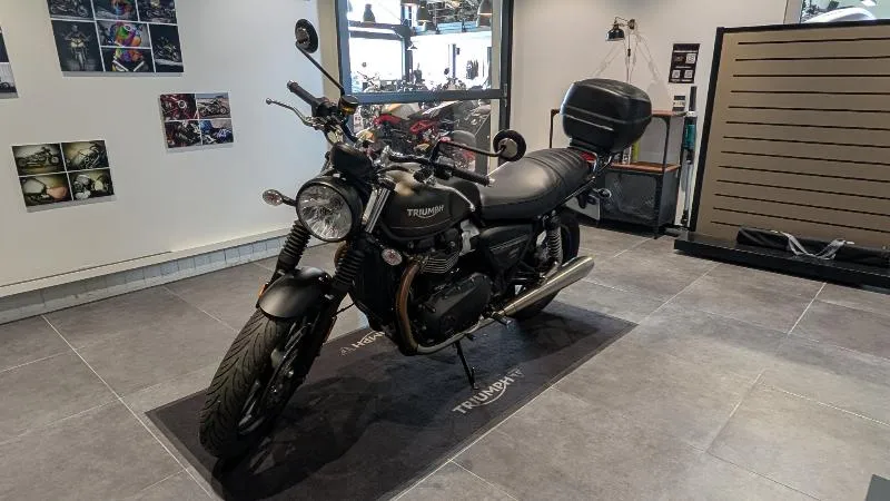 SPEED TWIN 900