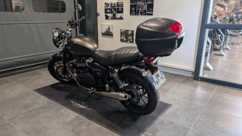 SPEED TWIN 900